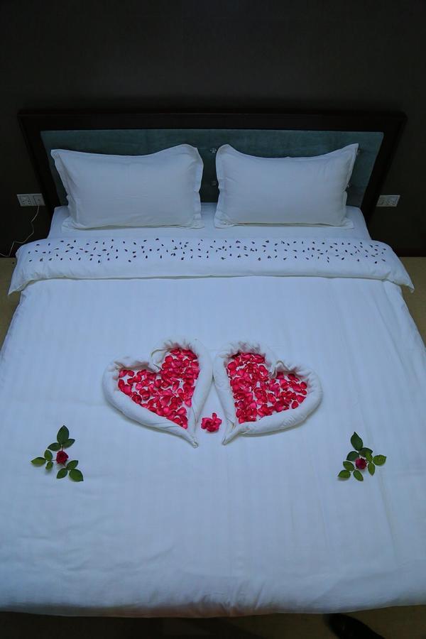 King & Queen Hotel Monywa Bagian luar foto