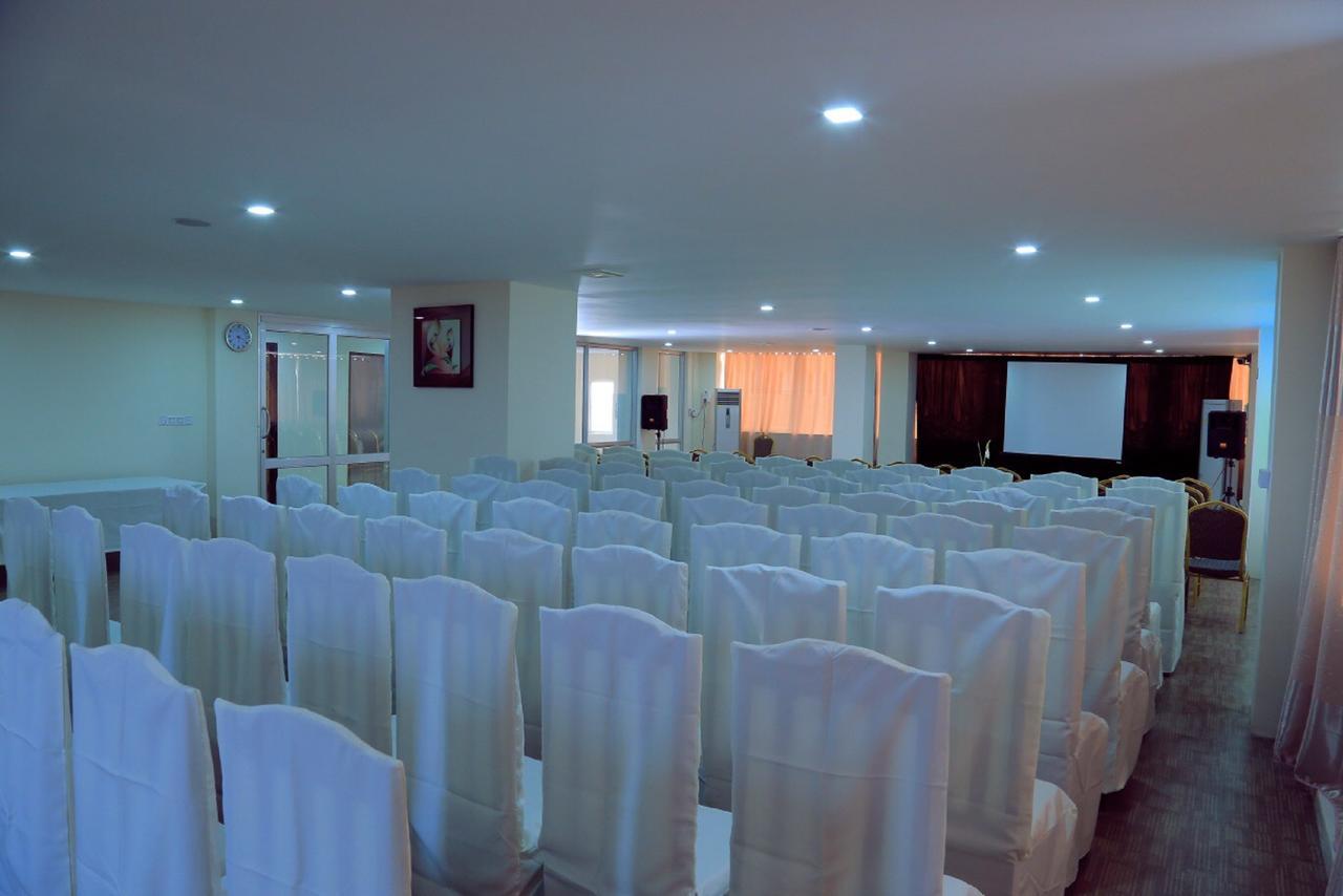 King & Queen Hotel Monywa Bagian luar foto
