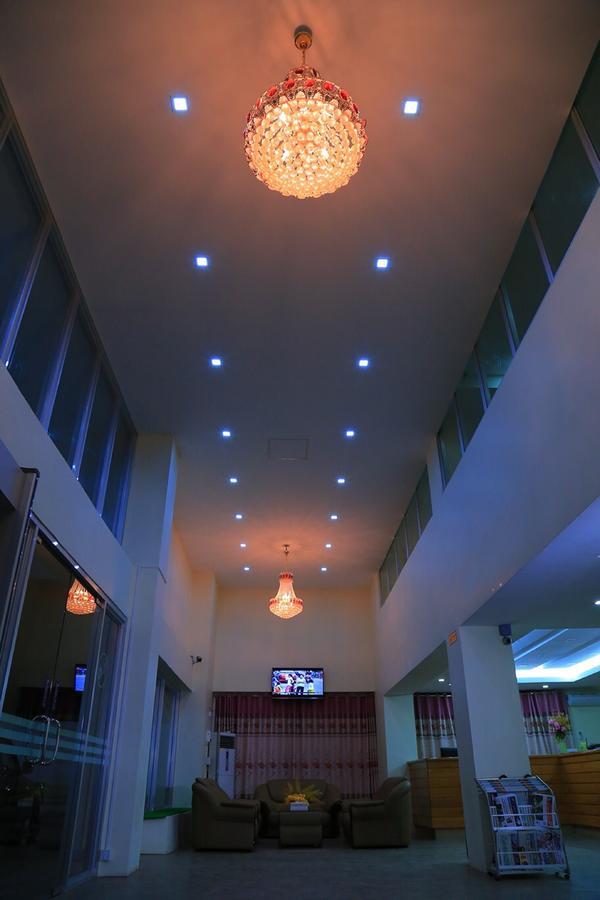 King & Queen Hotel Monywa Bagian luar foto