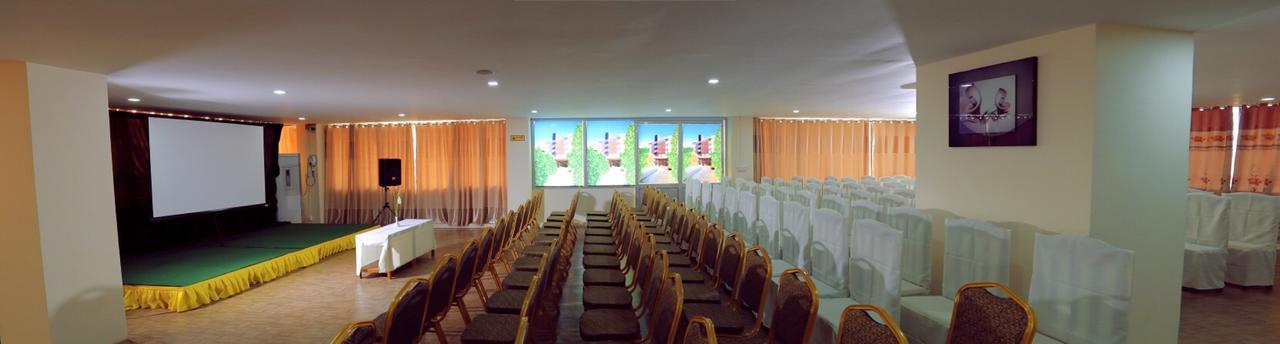 King & Queen Hotel Monywa Bagian luar foto