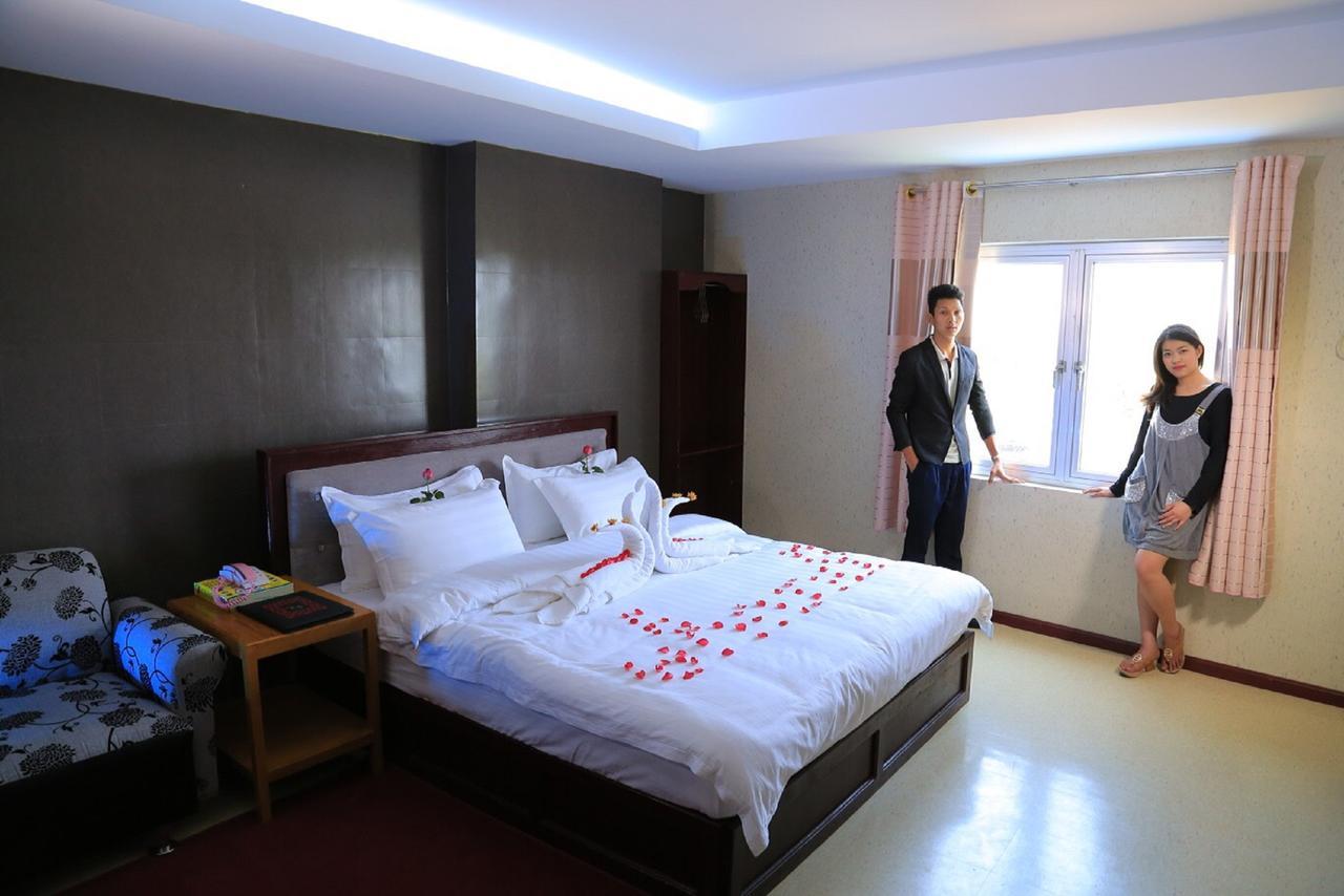 King & Queen Hotel Monywa Bagian luar foto