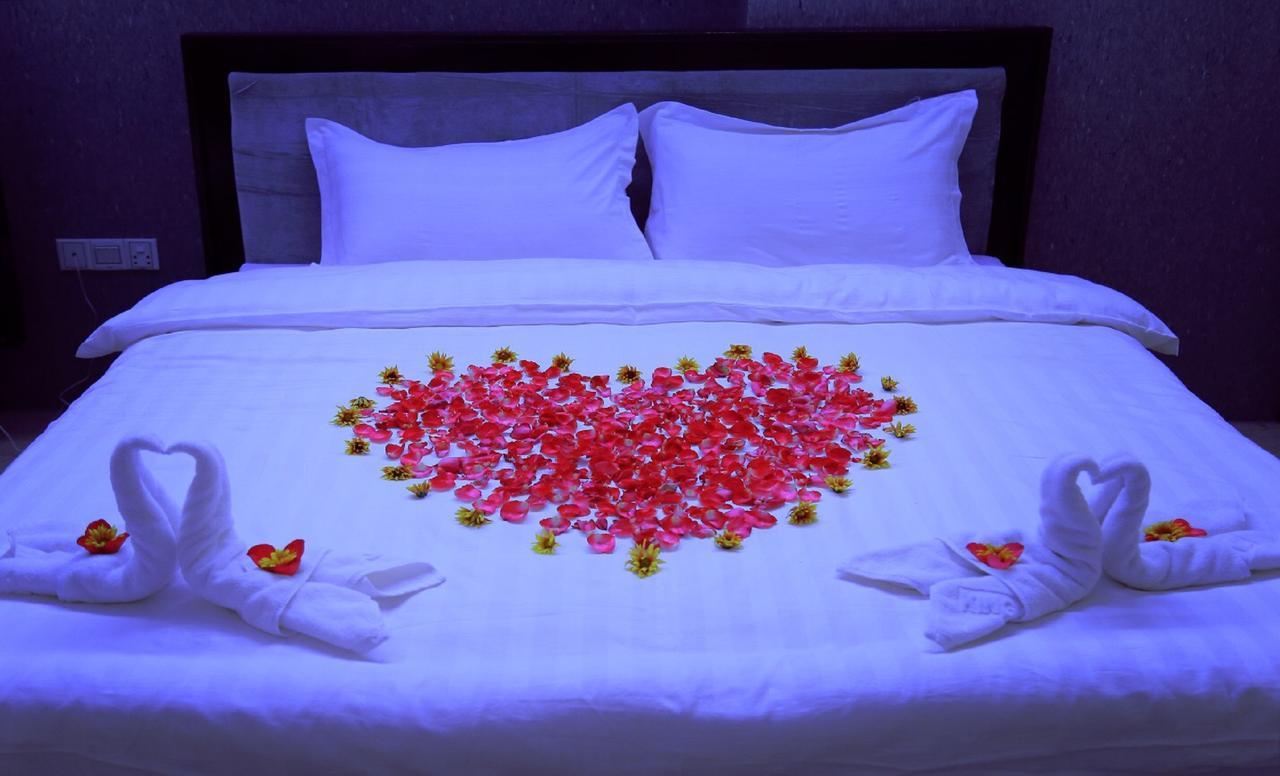 King & Queen Hotel Monywa Bagian luar foto