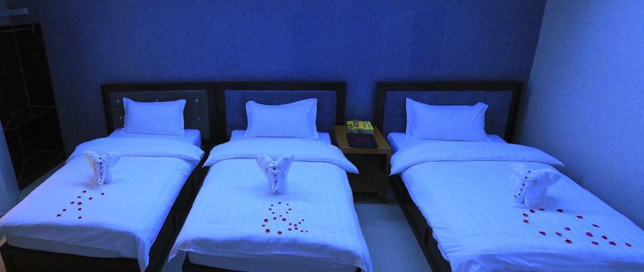 King & Queen Hotel Monywa Bagian luar foto